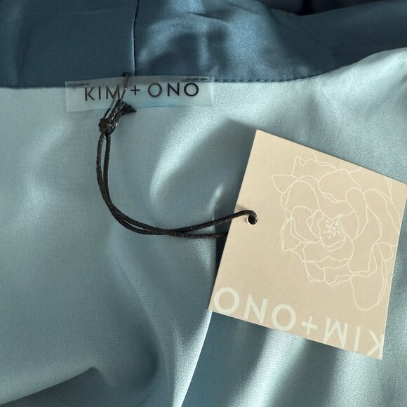 Kim + Ono Coral Chrysanthemum Long Kimono Robe Blue Floral One size - Picture 7 of 8